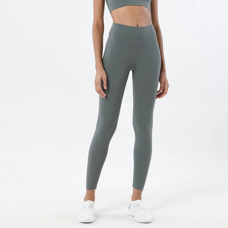 Feel Weightless. Look Amazing. Seamless High-Waist Leggings with a Second-Skin Feel and Flattering Push-Up Design.